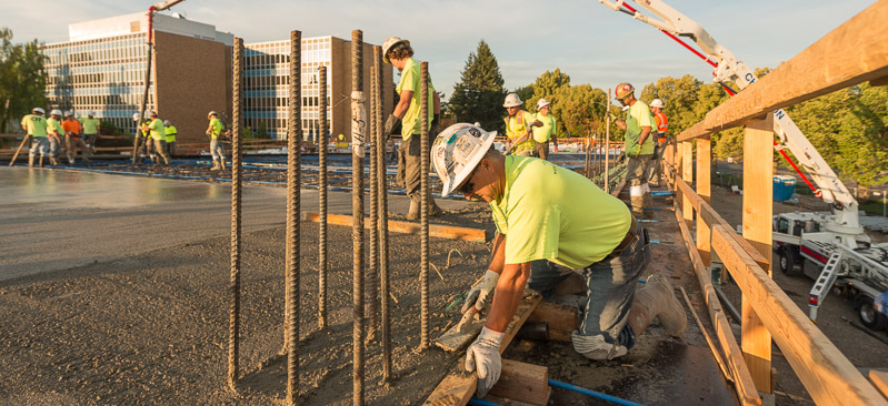 19163 Avista Parking 075