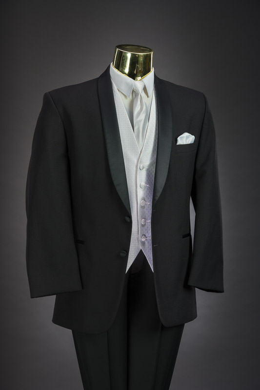 19180 Mr Tux cypress 32 Grey Backdrop