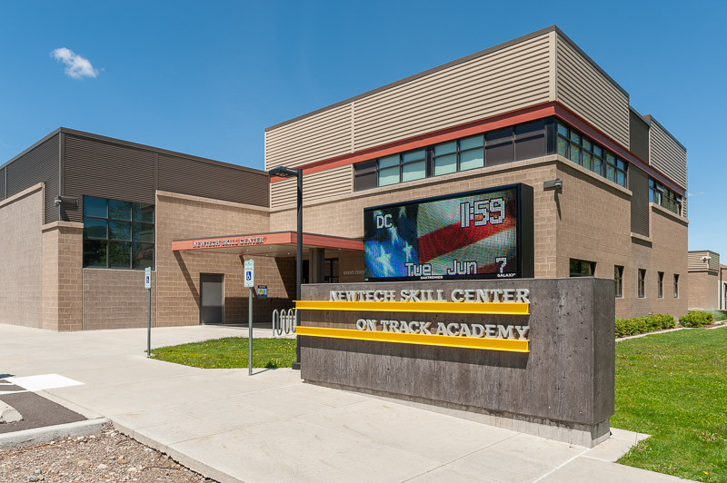 22352 helveticka Lib_Shaw 52