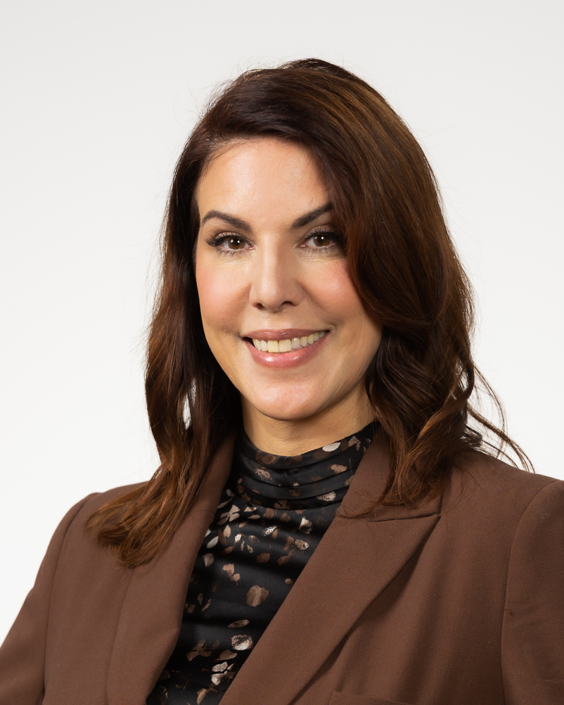 23498 Sherri Baker_CFO 120