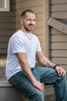 26529 Xten Portrait Front Porch