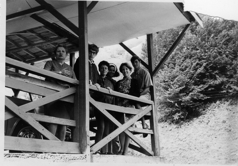 1965 St Gaudens Renee, CRaig, Michele, Pierrette, Suzanne Astie, Bruce